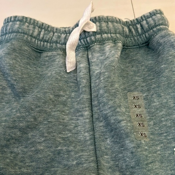 Luxurious fleece joggers. Military green. Old Town San Diego. Fits size 6-7. NWT - Picture 3 of 7